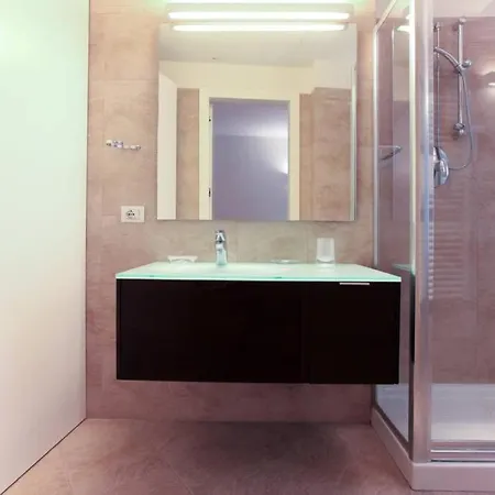 Brera Area - Lovely Apt Close To Piazza Duomo